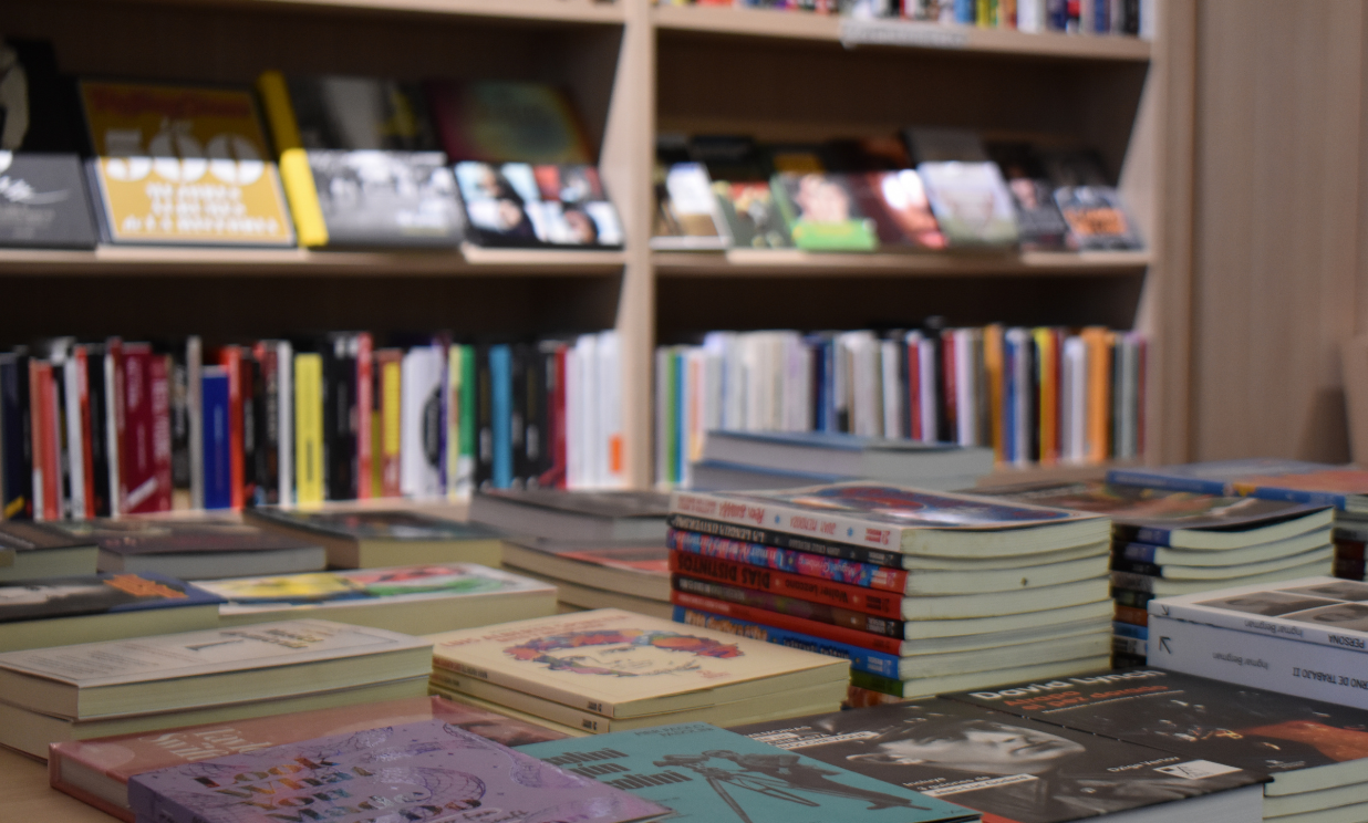 FELTRINELLI Contacto